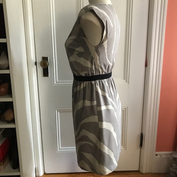 Loft Swirl Dress - Picture 3 of 5